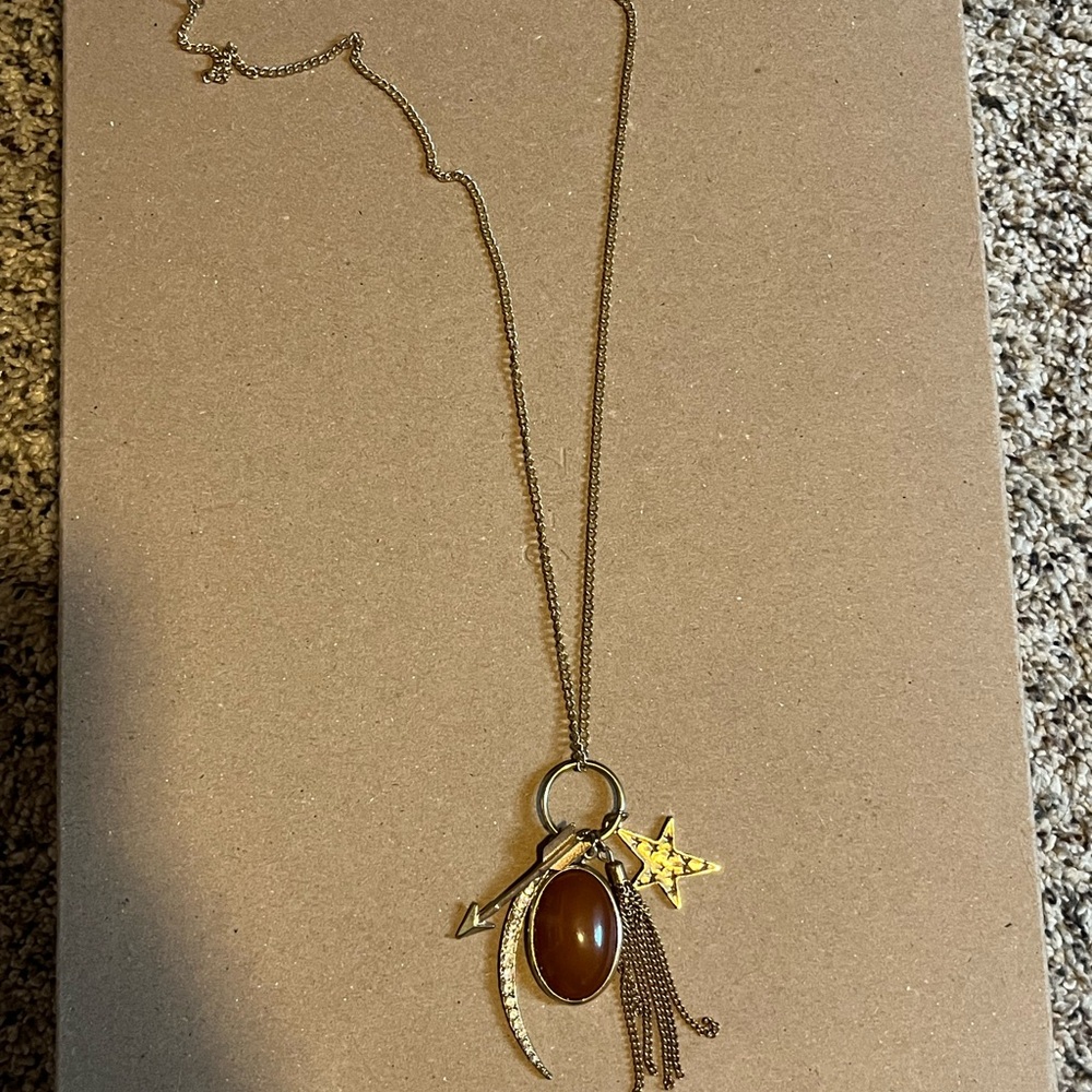Elegant Gold and Brown Pendant Necklace